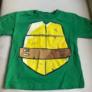 Boys Size XS (4/5) TNMT Shell Tee.